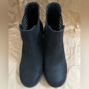 Skechers Rumblers Beam Me Up Wedge Heeled Pull-On Booties Womens Size 7 Black